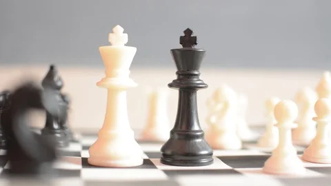 White King beats Black King 3 스톡 동영상 115791513