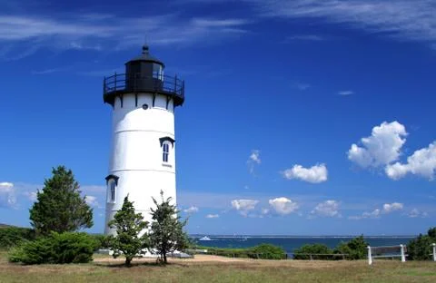 White Lighthouse and Ocean Foto stock