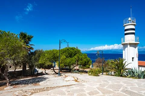 White lighthouse on the shore Foto stock