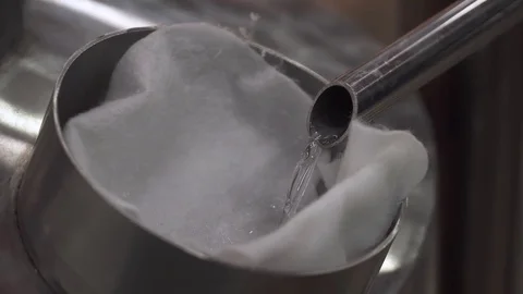 White liquid, Cachaca distillation in cachaca market in Paraty, Rio De Janeiro,  Vídeos de archivo 80460937
