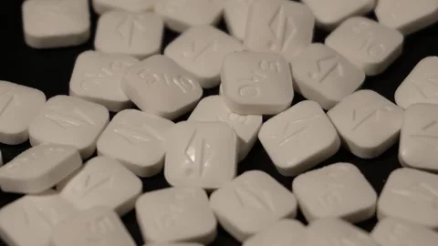 White pills rotating C0022 Видео 254905834