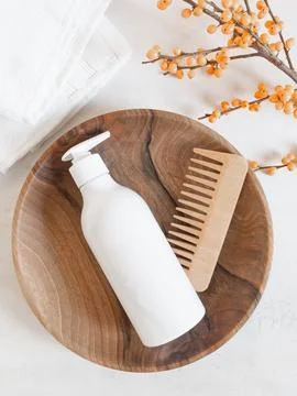 White plastic bottle with pump mock up, used for shampoo and conditioner fo.. Stock Photos