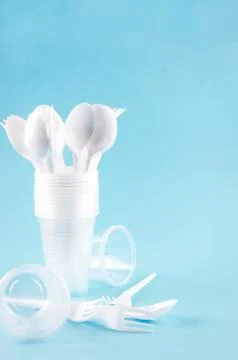 White plastic disposable tableware Фото