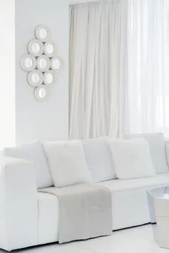 White room with sofa. Foto stock