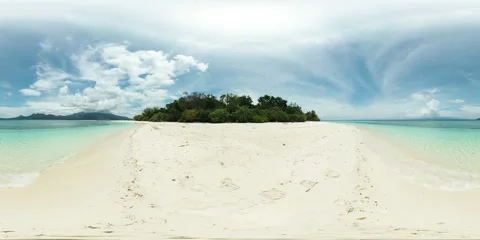 White sand beach in Camiguin, Philippines. Mantigue Island. Virtual Reality 360. Stock Footage 252059991