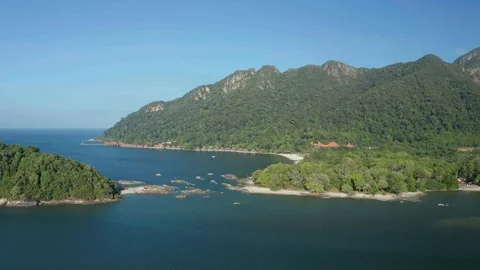 White sandy beach and crystal clear blue water of Pantai Kok, Langkawi island Stock Footage 124480147