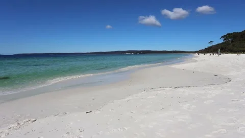 White sandy beach in Hyamns beach town on Jervis bay as time lapse in 4k. Stock Footage 138290395