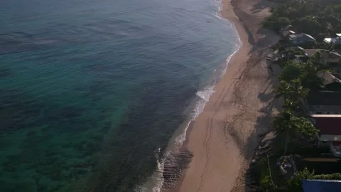 White Sandy Beach with Turquoise Blue Water in Hawaii Stock Footage 195065621