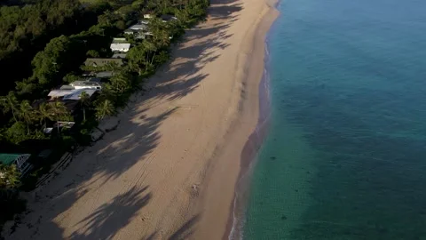 White Sandy Beach with Turquoise Blue Water in Hawaii Stock Footage 195066521