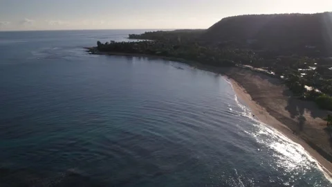 White Sandy Beach with Turquoise Blue Water in Hawaii Stock Footage 195066927