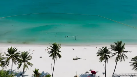 White sandy beach with turquoise water. Haad Rin. Ko Pha Ngan, Thailand. Video stock 310153158