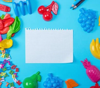 White sheet torn out of notepad 스톡 사진