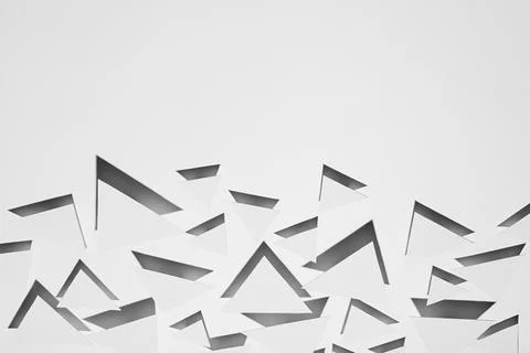 White simple geometric background with flying triangles in hard light with bl Foto stock