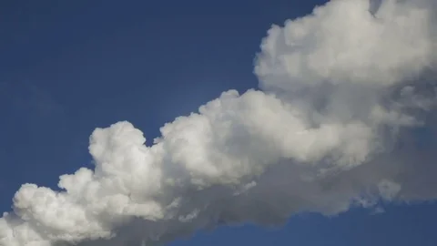 White smoke in the blue sky Video stock 71982511