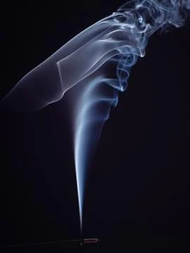 White smoke pattern, isolated on black background, close up view. Structure of 스톡 사진
