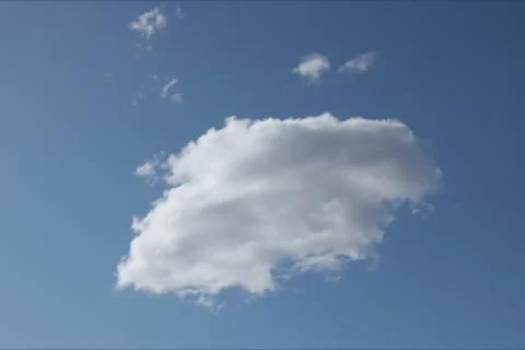 White, spring cloud in the blue sky. Foto stock