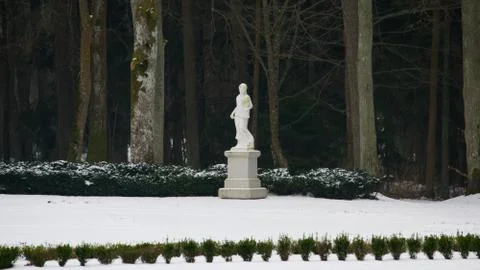 White statue int the park Foto stock