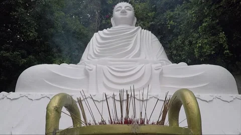 White statue of Sitting Buddha, Marble mountains, Da Nang, Vietnam Stock Footage 155120353