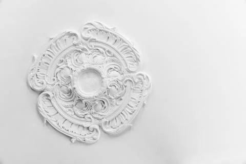 White stucco ceiling plafond, classical architecture elements Foto stock
