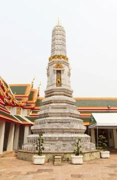 White stupa Stock-Fotos