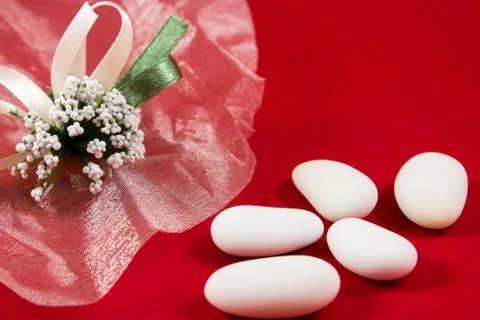 White sugared almonds Foto stock