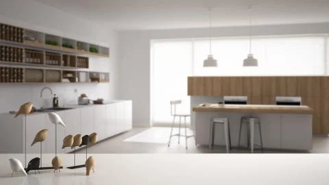 White table top or shelf with minimalistic bird ornament, birdie knick - knac Illustrazione stock