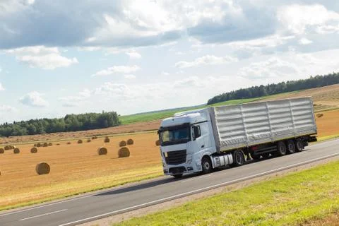 White trailer on the highway Fotos Stock