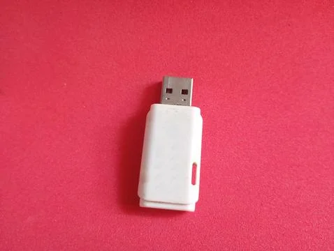 White USB flash drive. Data storage device. Portable digital memory. Foto stock