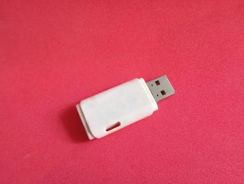 White USB flash drive. Data storage device. Portable digital memory. Foto stock