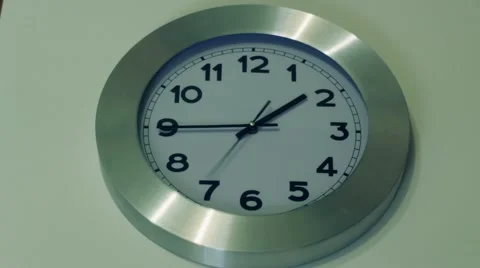 White Wall Clock - Reverse Timelapse Stock Footage 41933692