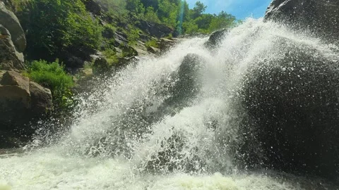 White water crashes over rocks with force and spray. Vucjanka Canyon, Serbia Vídeo Stock 341127748