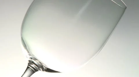 WHITE WINE POURING Vidéo 59004439