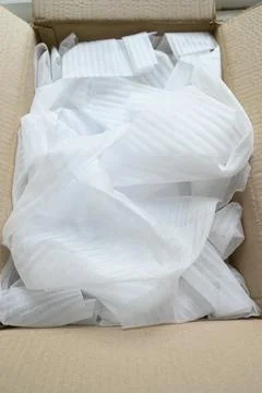 White wrap bubble put in brown box Foto stock