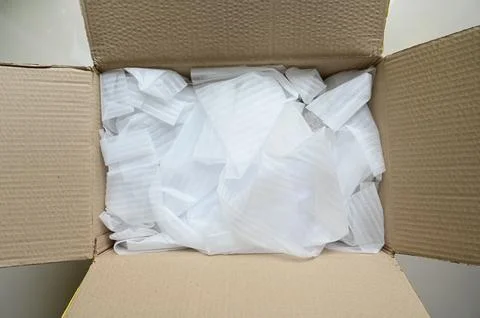 White wrap bubble put in brown box Foto stock