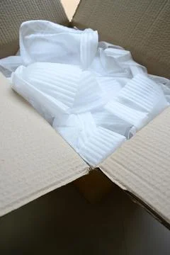 White wrap bubble put in brown box Fotos Stock