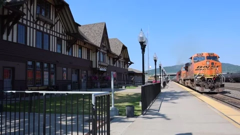 Whitefish, Montana train 스톡 동영상 282136206