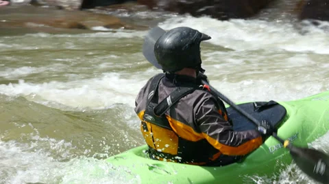 Whitewater Kayaking on the Fast Flowing Ocoee River 11 Vidéo 39671574