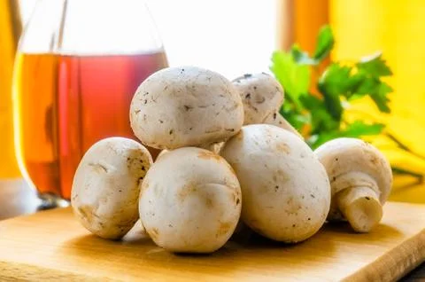 Whole champignons Фото