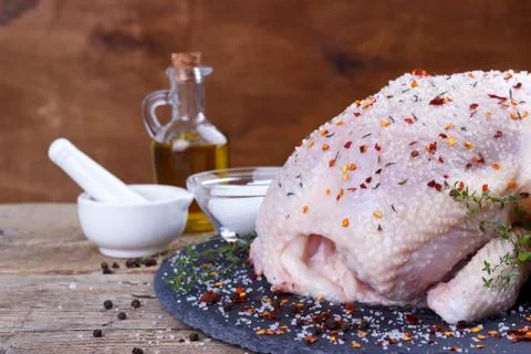 Whole raw chicken 스톡 사진