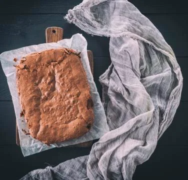 Whole rectangular baked chocolate brownie cake Stockfoto's