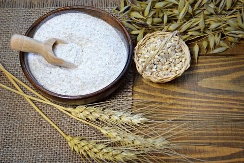 Whole wheat flour Stock-Fotos