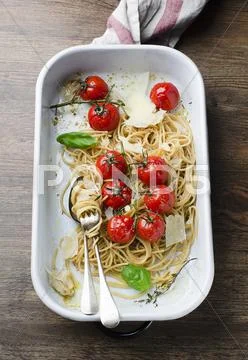 Whole Wheat Spaghetti With Cherry Tomatoes And Parmesan