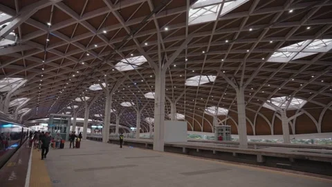 Whoosh High Speed Train Station Interior in Jakarta Modern Railway Terminal 스톡 동영상 332032024