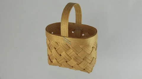 Wicker basket made of birch bark. 4K. Video stock 44609460
