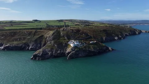 Wicklow Head Lighthouse Complex on Irish Coast 스톡 동영상 346979134