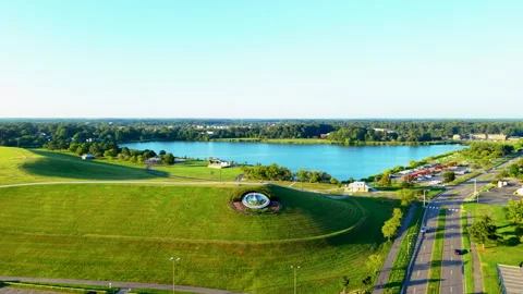 Wide Aerial View of Mount Trashmore and City of Virginia Beach Seal Stockbeeldmateriaal 339205228