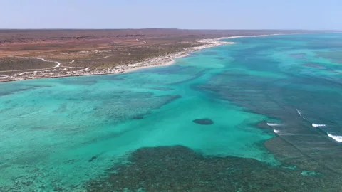Wide-angle Aerials of pristine Ningaloo reef, Exmouth, Western Australia 스톡 동영상 142925707