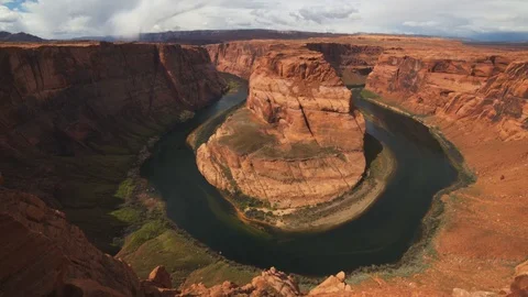 Wide angle pan of horseshoe bend in page, arizona Stock Footage 75594688