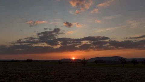Wide angle rural sunset time lapse Видео 126928500