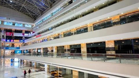 Wide-angle side view of JMD Empire Square shopping mall Stock Photos